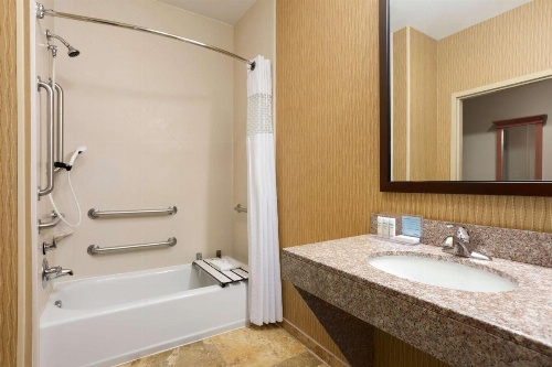 Hampton Inn By Hilton Wichita East image 10
